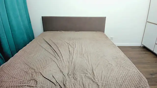 perfect sweety girl online show from 03/18/25, 08:37