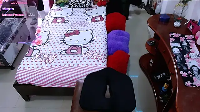 lufek23 online show from 01/08/25, 07:45