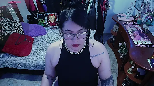 lufek23 online show from 09/16/25, 12:00