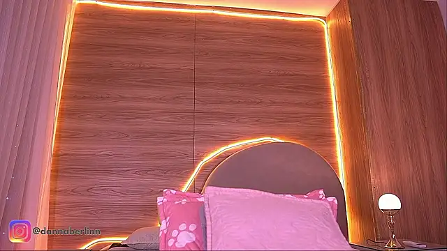 danna berlin  online show from 03/29/26, 07:25