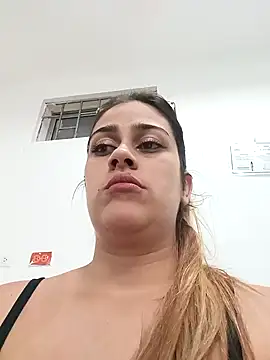 Snapshot of Latina_sexy1 chatting on 02/15/25, 01:42 Latina sexy1 online show from 02/15/25, 01:42