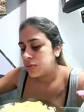 Snapshot of Latina_sexy1 chatting on 02/15/25, 06:33 Latina sexy1 online show from 02/15/25, 06:33