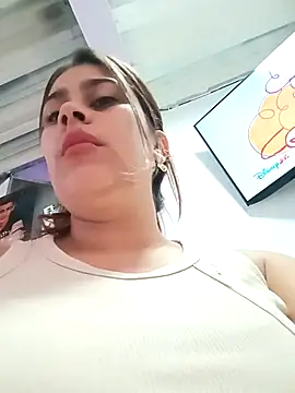 Snapshot of Latina_sexy1 chatting on 10/08/25, 01:53 Latina sexy1 online show from 10/08/25, 01:53