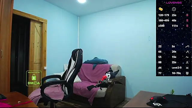 Snapshot of diamondjune chatting on 03/11/25, 06:00 diamondjune online show from 03/11/25, 06:00