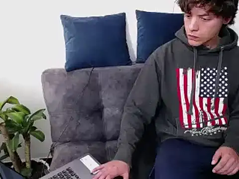 Santiago kiler online show from 12/29/24, 08:37