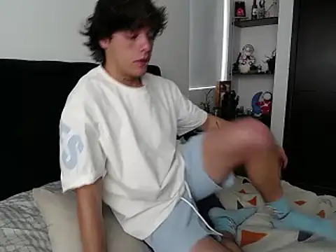 Santiago kiler online show from 02/16/25, 04:53