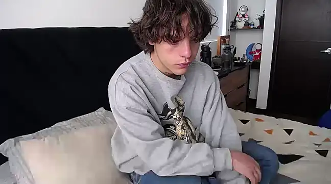 Santiago kiler online show from 02/18/25, 12:49