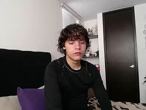 Santiago kiler online show from 03/11/25, 01:01