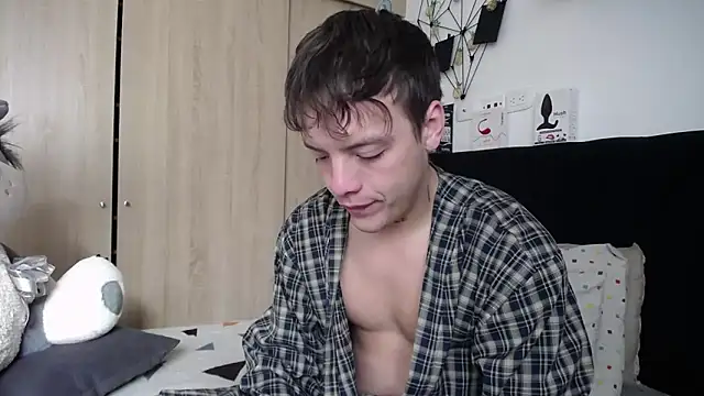 Santiago kiler online show from 09/25/25, 01:04