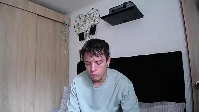 Santiago kiler online show from 10/14/25, 04:19