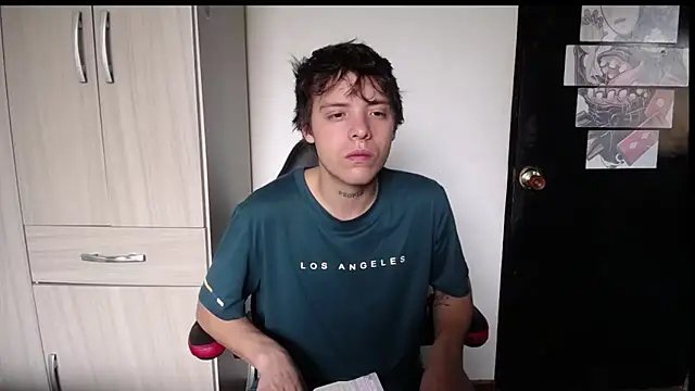 Santiago kiler online show from 12/22/25, 03:53