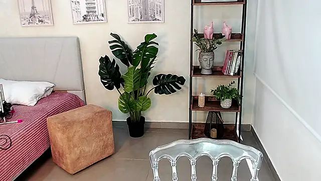 Sassy--Girl online show from 02/19/25, 06:10