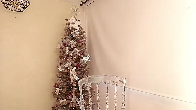 Sassy--Girl online show from 12/05/25, 07:21