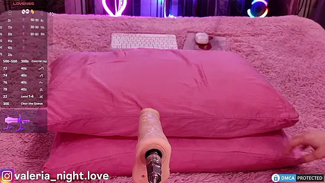 Snapshot of Valeria_Night chatting on 12/08/24, 09:35 Valeria Night online show from 12/08/24, 09:35