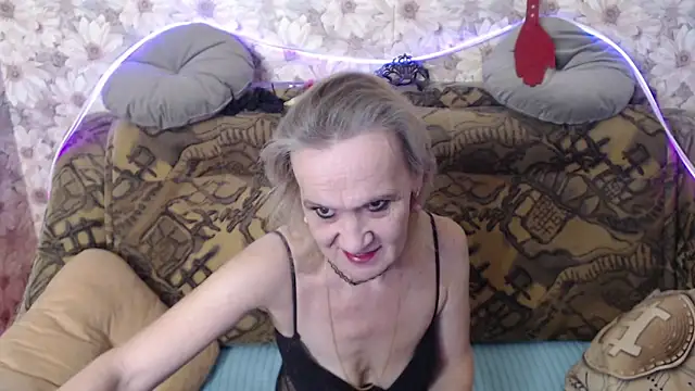 MissBekker online show from 11/19/25, 09:15