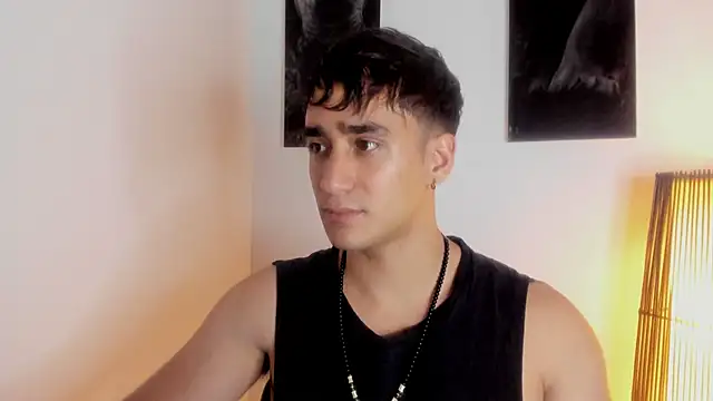 Snapshot of AlexRivera6 chatting on 10/04/25, 03:32 AlexRivera6 online show from 10/04/25, 03:32