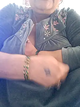 Snapshot of Kavya_XX chatting on 12/16/24, 05:59 Kavya XX online show from 12/16/24, 05:59