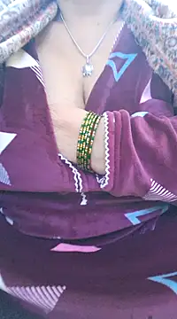 Snapshot of Kavya_XX chatting on 12/19/24, 04:56 Kavya XX online show from 12/19/24, 04:56