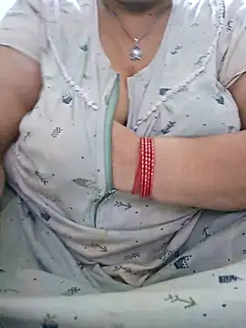 Snapshot of Kavya_XX chatting on 03/15/25, 06:32 Kavya XX online show from 03/15/25, 06:32