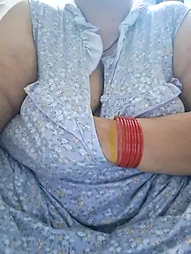 Snapshot of Kavya_XX chatting on 10/14/25, 04:52 Kavya XX online show from 10/14/25, 04:52