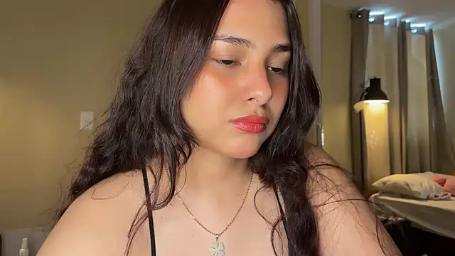 xSelena online show from 02/22/26, 08:40