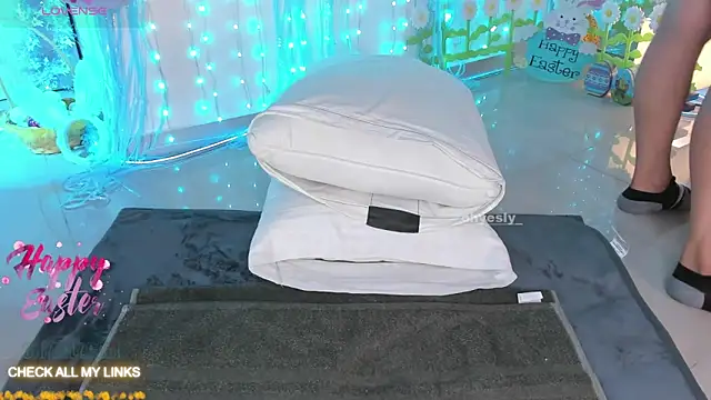 ohyesly  online show from 04/03/26, 10:13