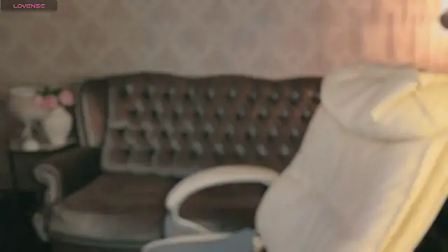 Daphne Moss online show from 04/19/26, 12:48