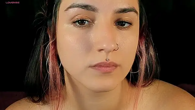 Snapshot of Daphne_Moss chatting on 06/18/26, 01:15 Daphne Moss online show from 06/18/26, 01:15