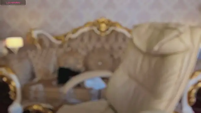 Snapshot of Daphne_Moss chatting on 07/12/26, 12:51 Daphne Moss online show from 07/12/26, 12:51