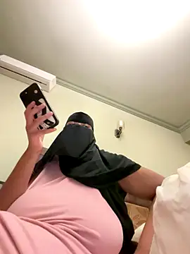 Submissive Arab online show from 09/11/25, 07:25