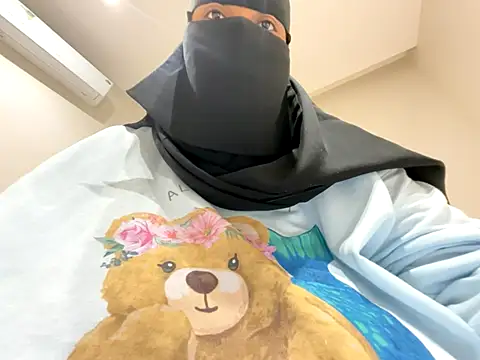 Submissive Arab online show from 11/30/25, 09:30