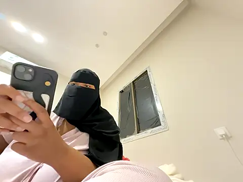 Submissive Arab online show from 12/20/25, 10:39