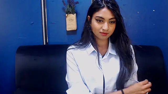 Delilah Blazee online show from 03/11/25, 11:33