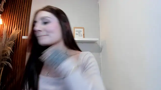 LANA-JONNES online show from 11/07/25, 09:48