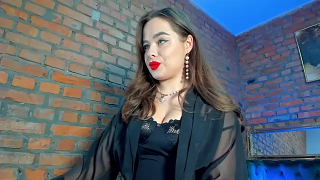 Snapshot of MistressMilana chatting on 12/13/24, 06:16 MistressMilana online show from 12/13/24, 06:16