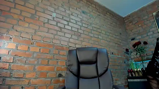 MistressMilana online show from 03/29/26, 11:54