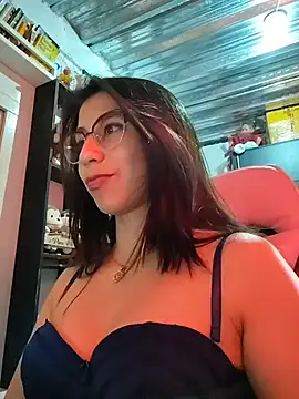 kateeen18 online show from 01/13/26, 05:13