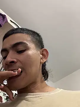 sorry-mom69 online show from 11/09/25, 12:53