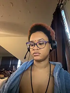 Snapshot of nickytheehawtie chatting on 03/03/26, 02:01 nickytheehawtie online show from 03/03/26, 02:01