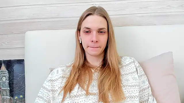 molly hunt  online show from 02/26/25, 02:48