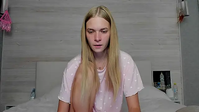 molly hunt  online show from 09/22/25, 03:30