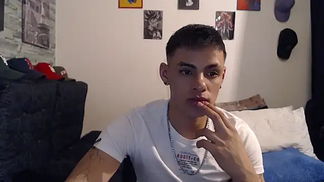 danilohot 19 online show from 12/16/24, 11:50