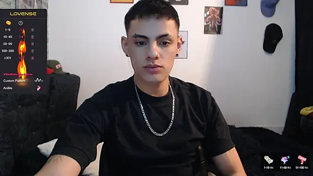 danilohot 19 online show from 12/17/24, 09:16