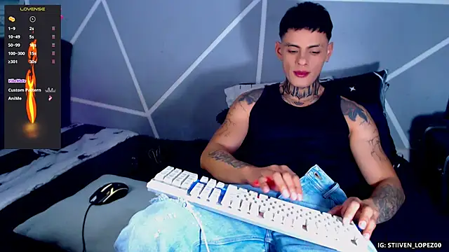 danilohot 19 online show from 09/14/25, 04:55