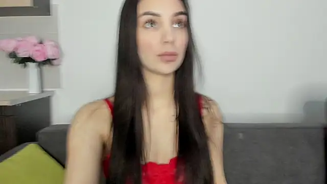 Snapshot of miss_emily_ chatting on 12/22/24, 01:11 miss emily  online show from 12/22/24, 01:11