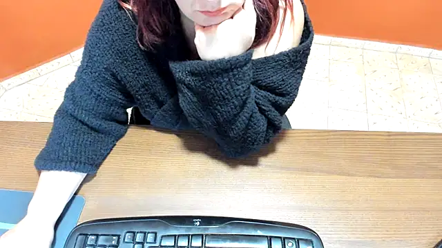 NikkiHolland online show from 03/06/26, 08:55