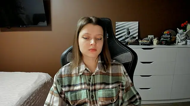 SoniNesti online show from 03/12/26, 02:34