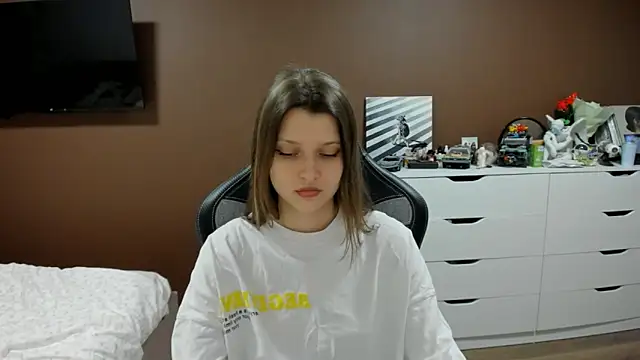 SoniNesti online show from 03/26/26, 02:44