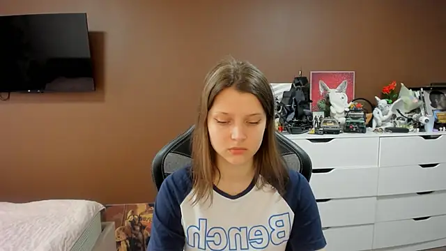 SoniNesti online show from 06/04/26, 03:07