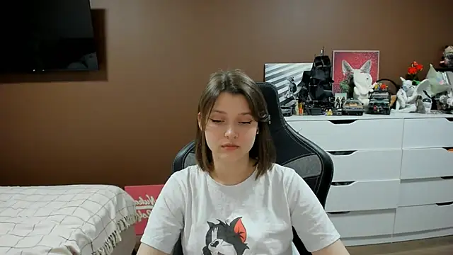 Snapshot of SoniNesti chatting on 07/16/26, 02:56 SoniNesti online show from 07/16/26, 02:56